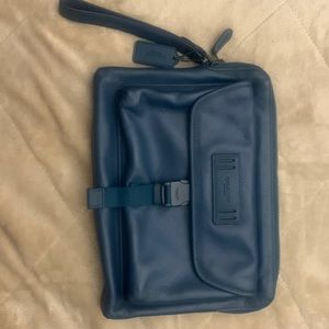 Coach Ranger Pouch in Reef Blue